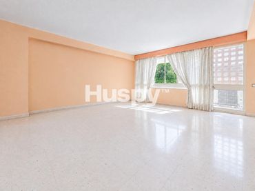 Piso con balcón en venta en Calle San José