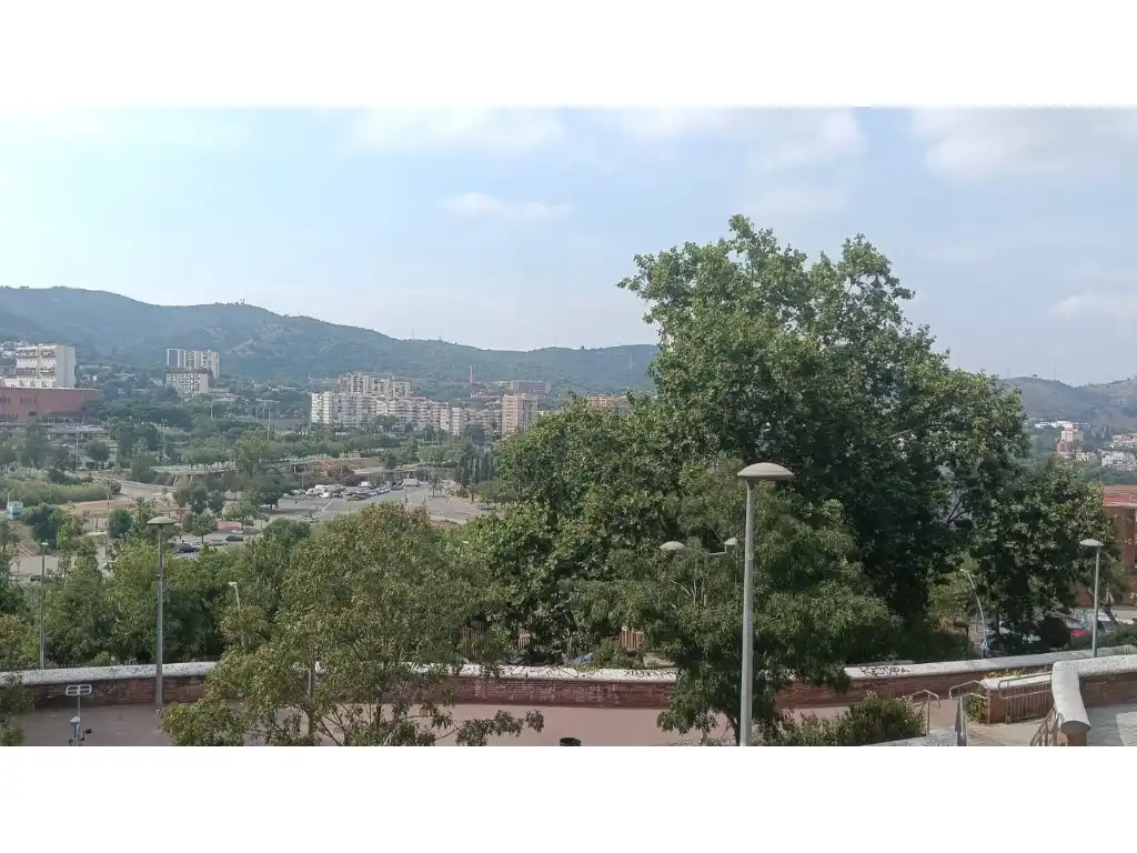 Vista exterior de Pis en venda en Barcelona