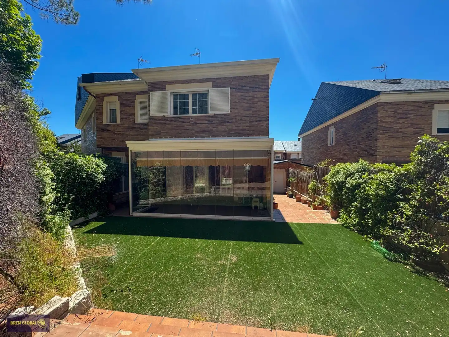 Semi-detached house with garden for sale in Calle Calle Mondalindo