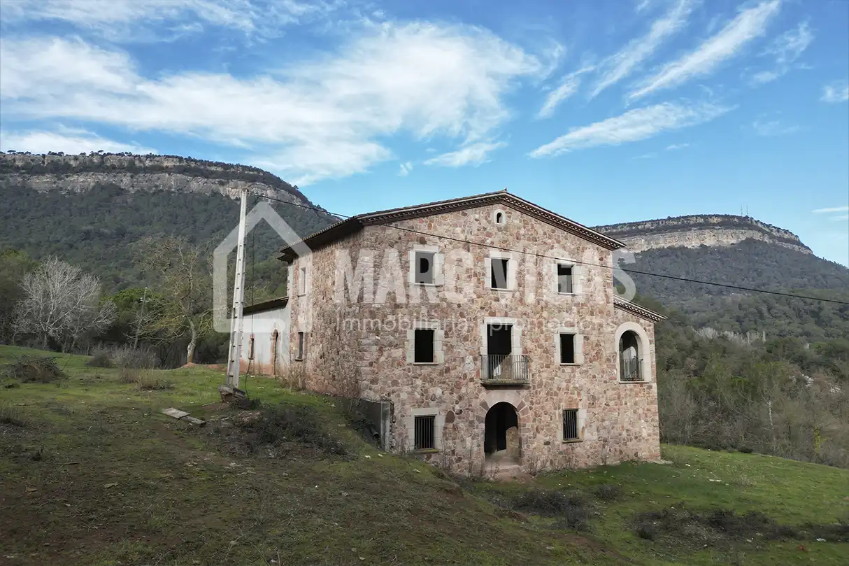 Vista exterior de Finca rústica en venda en Sant Martí de Centelles