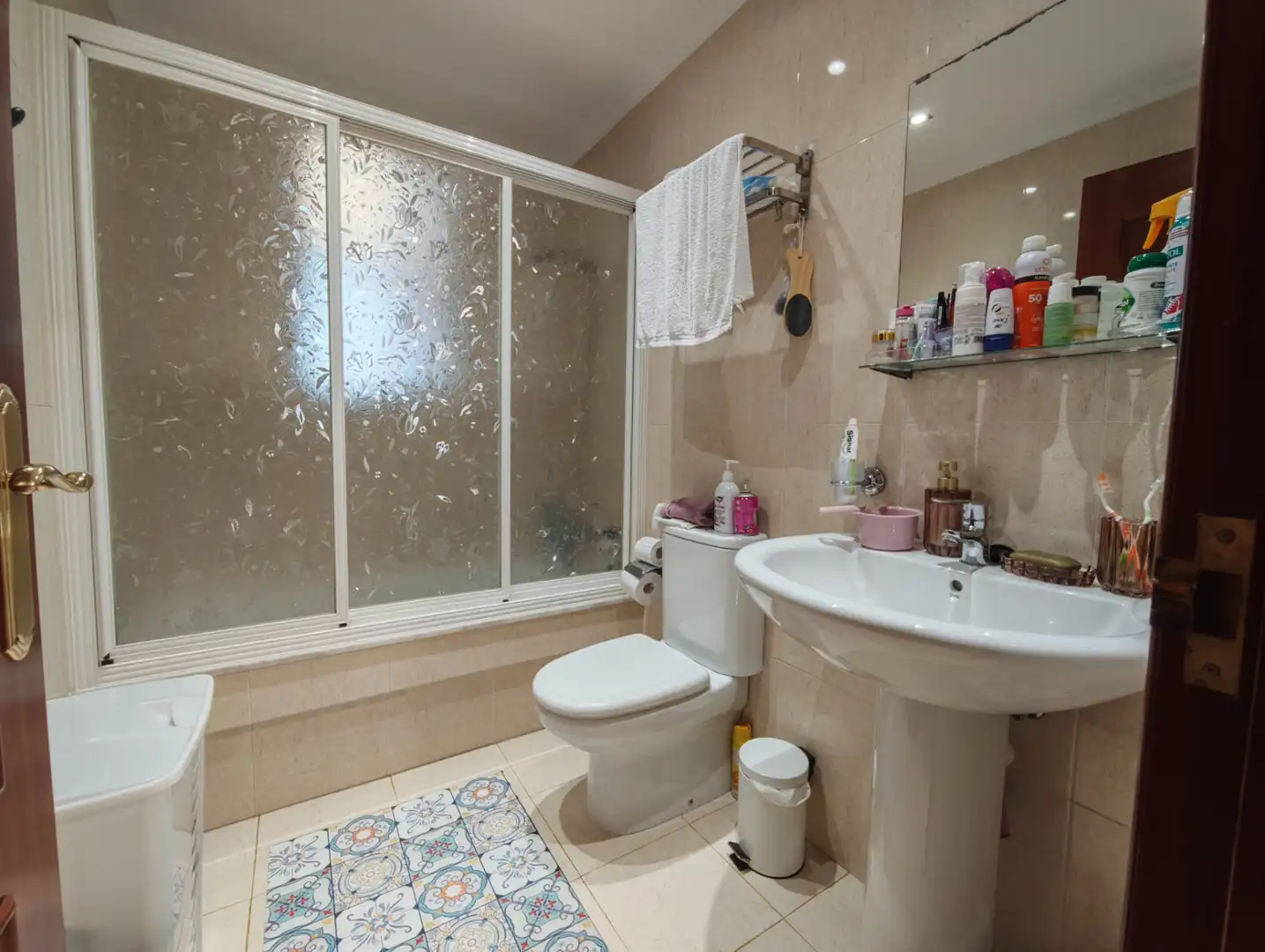 Baño de Piso en venta en Narón con Calefacción, Parquet y Trastero