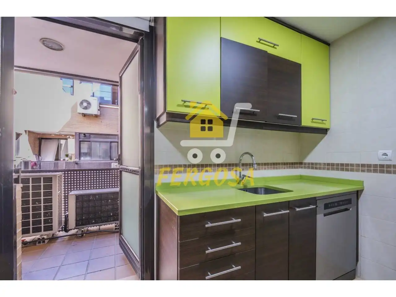 Cocina de Piso en venta en Navalcarnero con Aire acondicionado, Calefacción y Piscina comunitaria