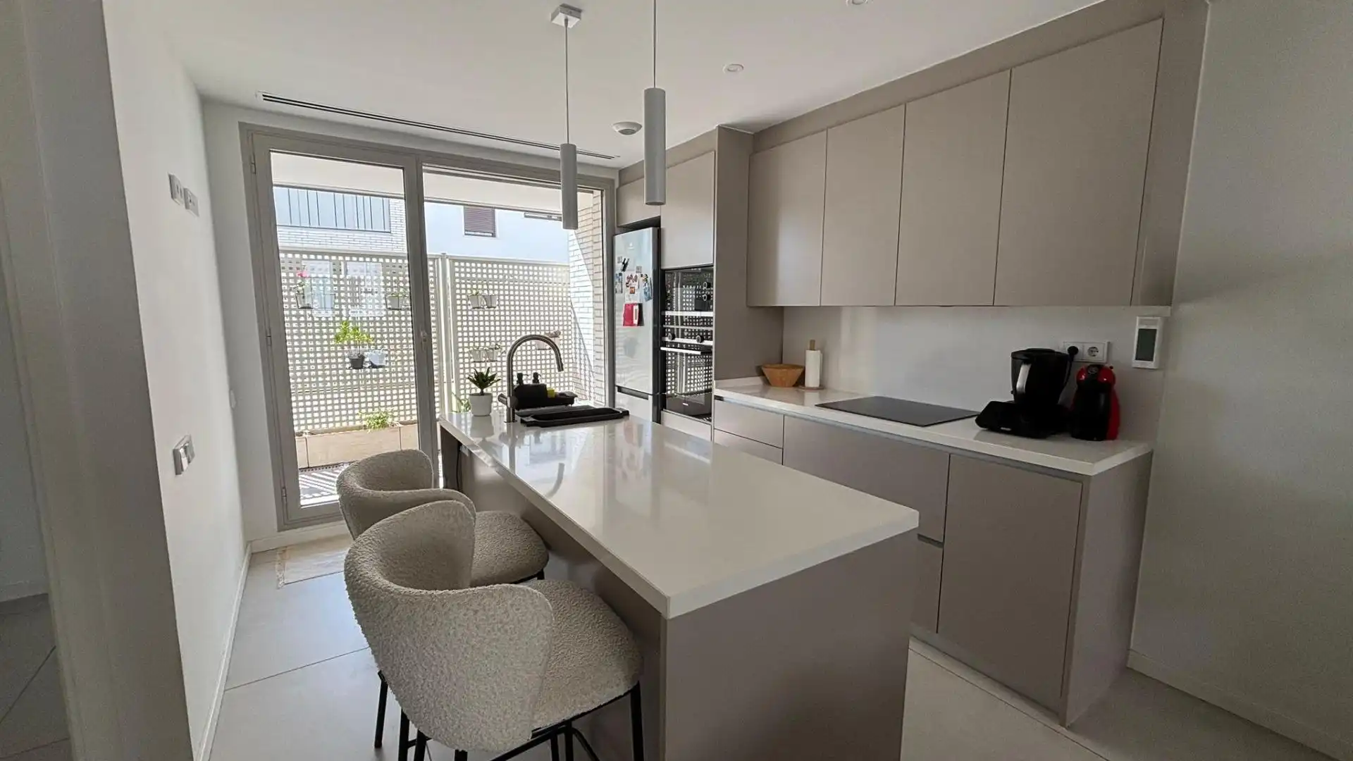 Cuina de Casa adosada de lloguer en  Valencia Capital amb Aire condicionat, Terrassa i Traster