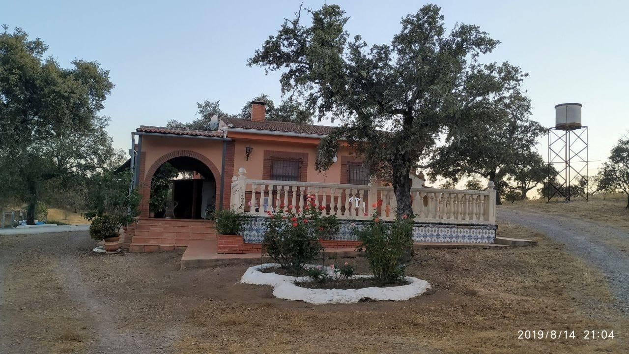 Vista exterior de Casa o xalet en venda en Obejo amb Aire condicionat, Calefacció i Traster