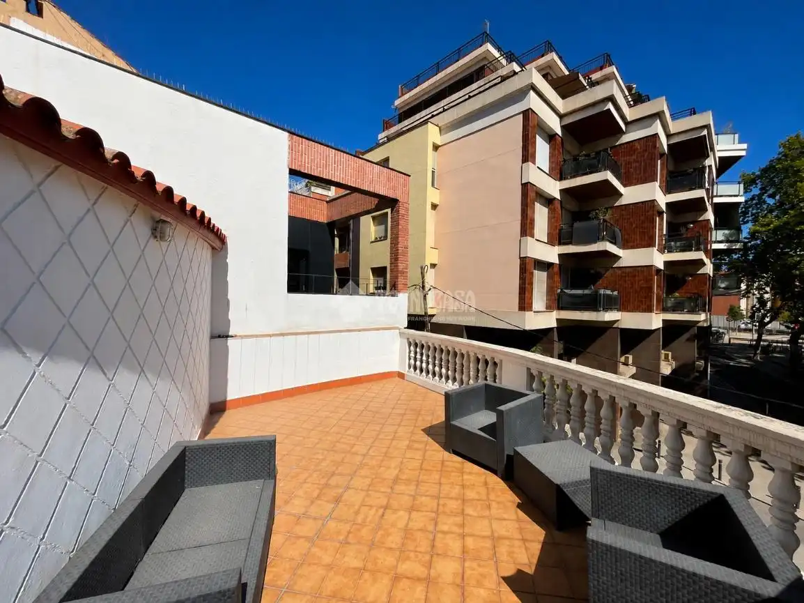Terrassa de Casa adosada en venda en Barcelona amb Aire condicionat, Calefacció i Terrassa