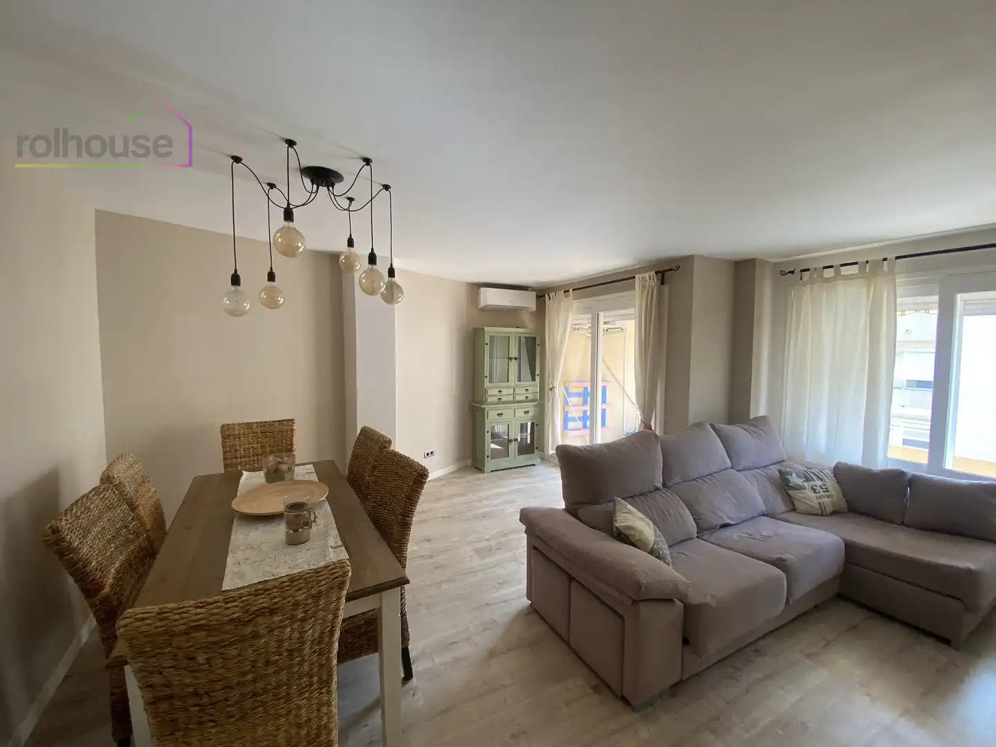 Sala de estar de Piso de alquiler en  Palma de Mallorca con Aire acondicionado, Parquet y Terraza