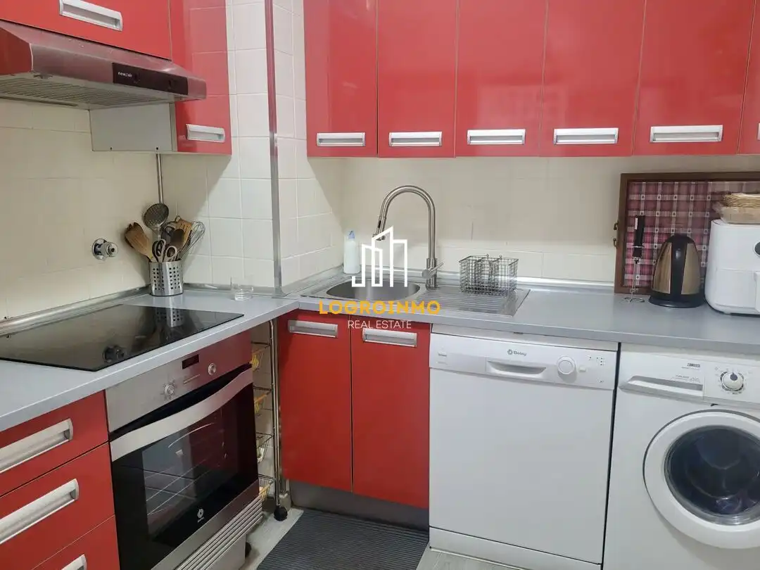 Cocina de Piso en venta en  Logroño con Calefacción, Trastero y Balcón