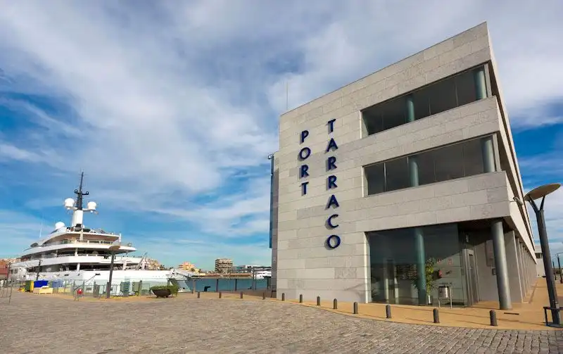 Vista exterior de Oficina de lloguer en Tarragona amb Aire condicionat i Calefacció
