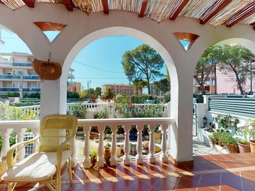 Adossat amb jardí en venda a Carrer del Duc de Medinaceli 15