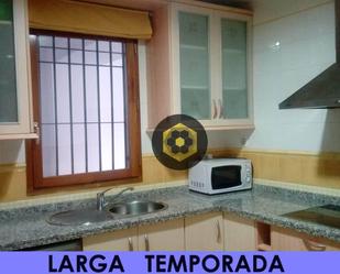 Kitchen of Apartment to rent in  Granada Capital  with Heating