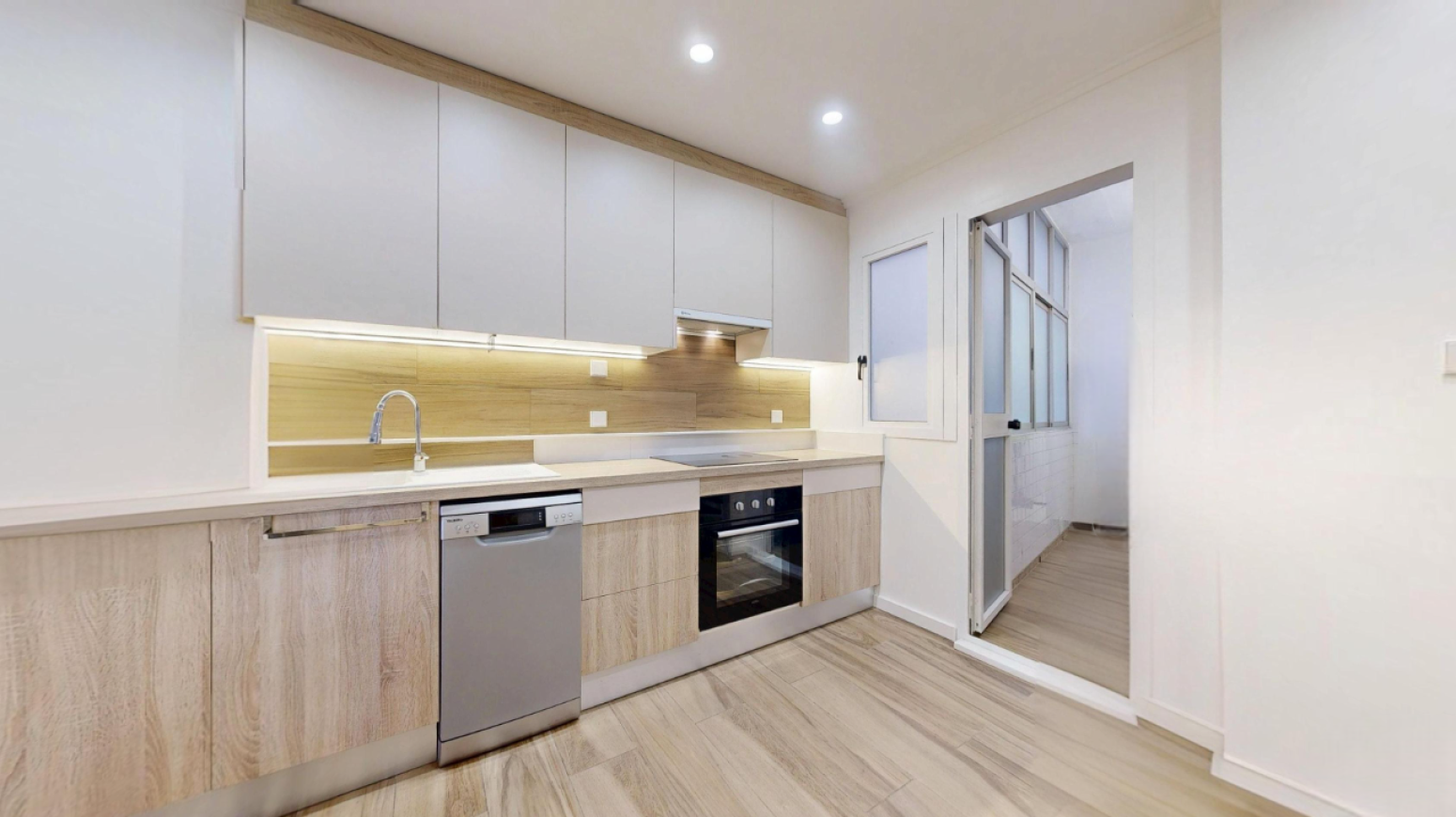 Kitchen of Flat for sale in Torrent  with Heating, Parquet flooring and Balcony