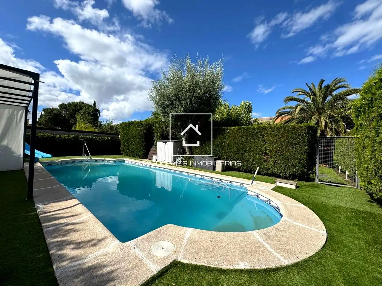 Vista exterior de Casa o chalet en venta en Rivas-Vaciamadrid con Aire acondicionado, Jardín privado y Terraza
