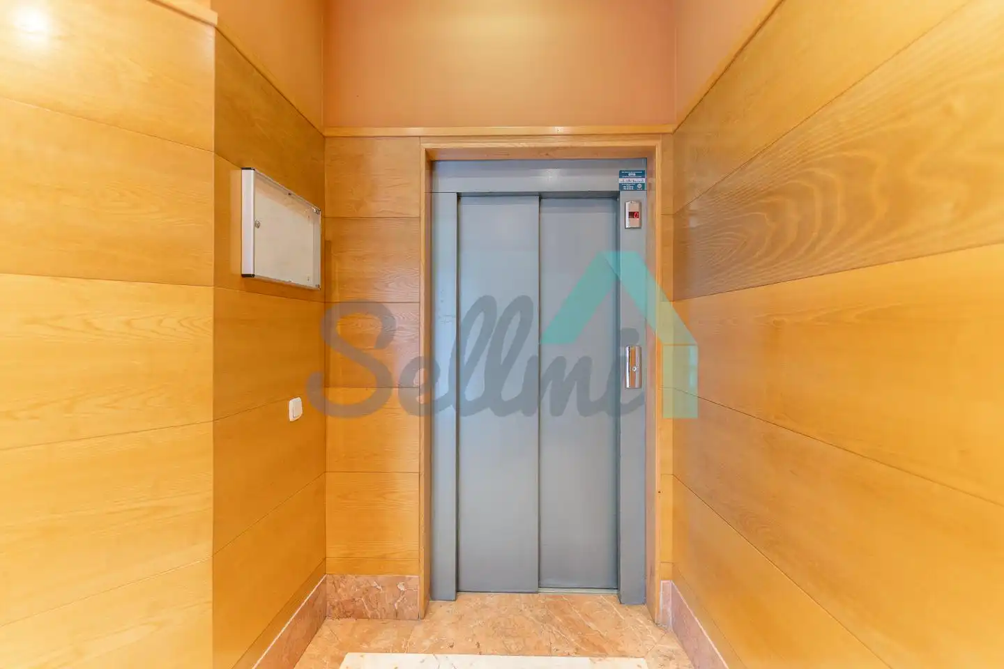 Piso de alquiler en Oviedo  con Calefacción, Parquet y Terraza
