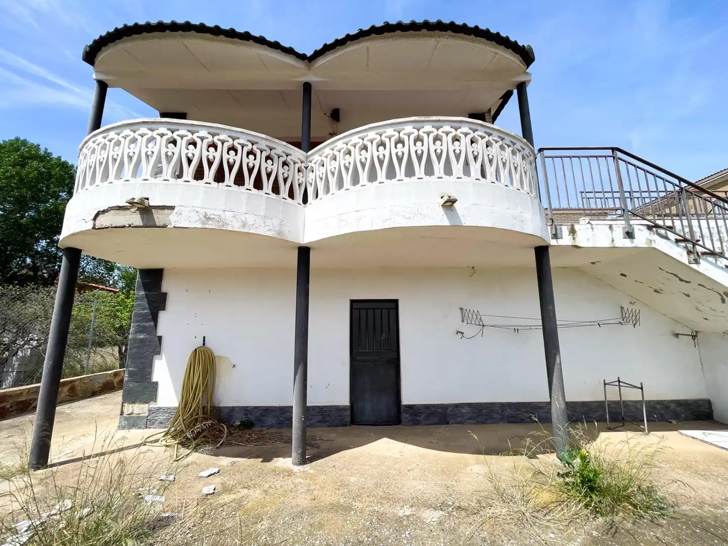 Vista exterior de Casa o xalet en venda en Chera amb Calefacció, Terrassa i Traster