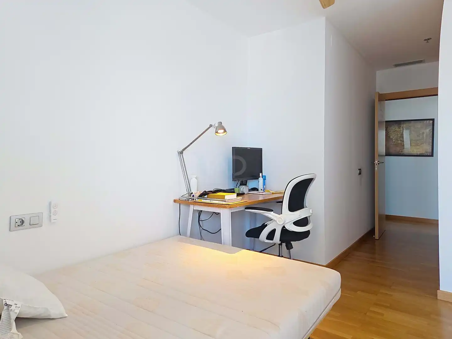 Bedroom of Flat for sale in L'Hospitalet de Llobregat  with Air Conditioner and Terrace