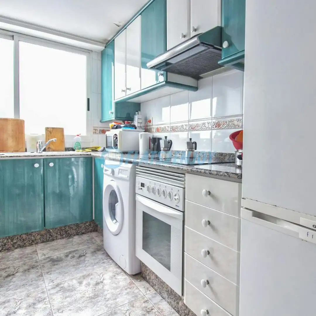 Cocina de Piso para compartir en Valencia con Aire acondicionado, Calefacción y Lavadora