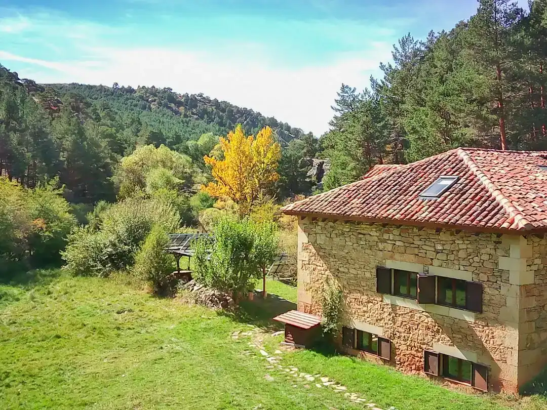 Vista exterior de Casa o chalet en venta en Galve de Sorbe con Jardín privado, Parquet y Amueblado