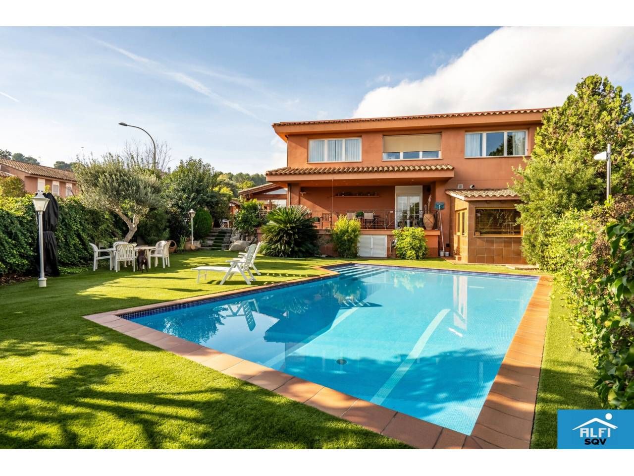 Piscina de Casa o xalet en venda en Sant Quirze del Vallès amb Aire condicionat, Calefacció i Jardí privat
