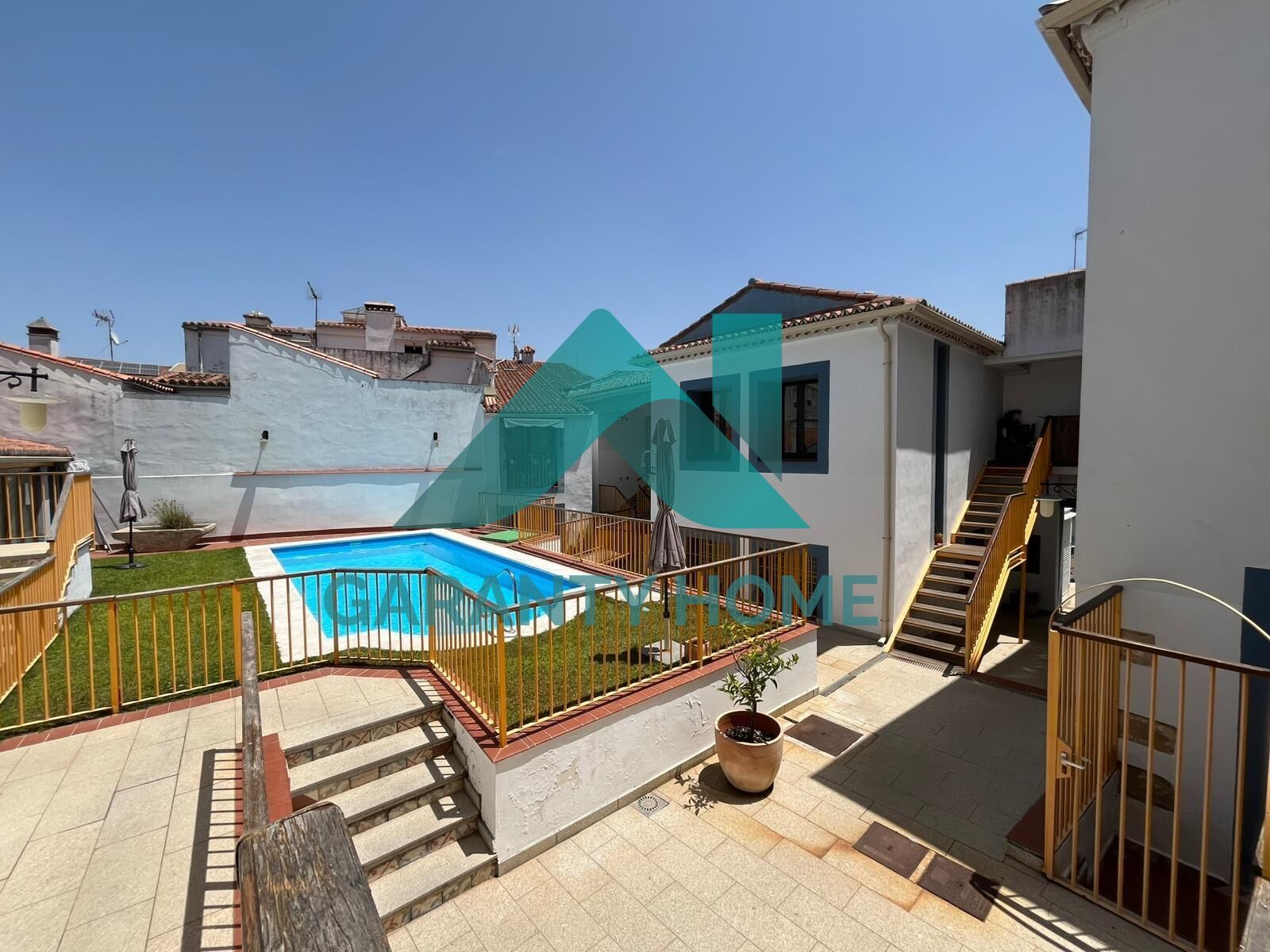 Exterior view of Apartment to rent in Cáceres Capital  with Air Conditioner, Heating and Community pool