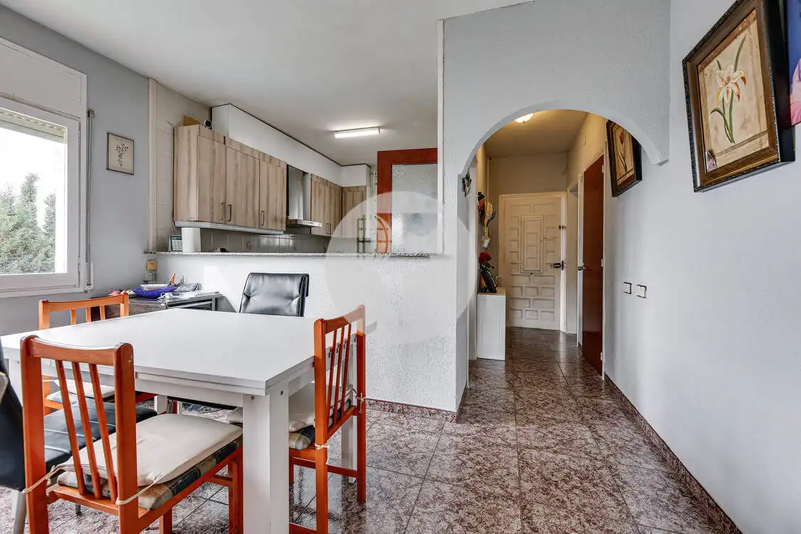 Cuina de Casa o xalet en venda en Lliçà de Vall amb Calefacció, Terrassa i Piscina