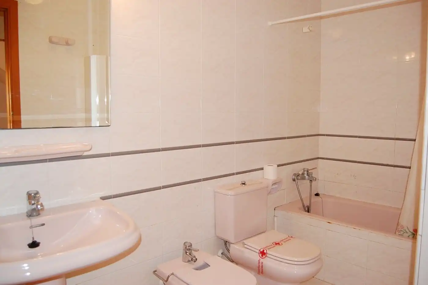 Baño de Casa o chalet en venta en Deltebre con Jardín privado, Terraza y Piscina