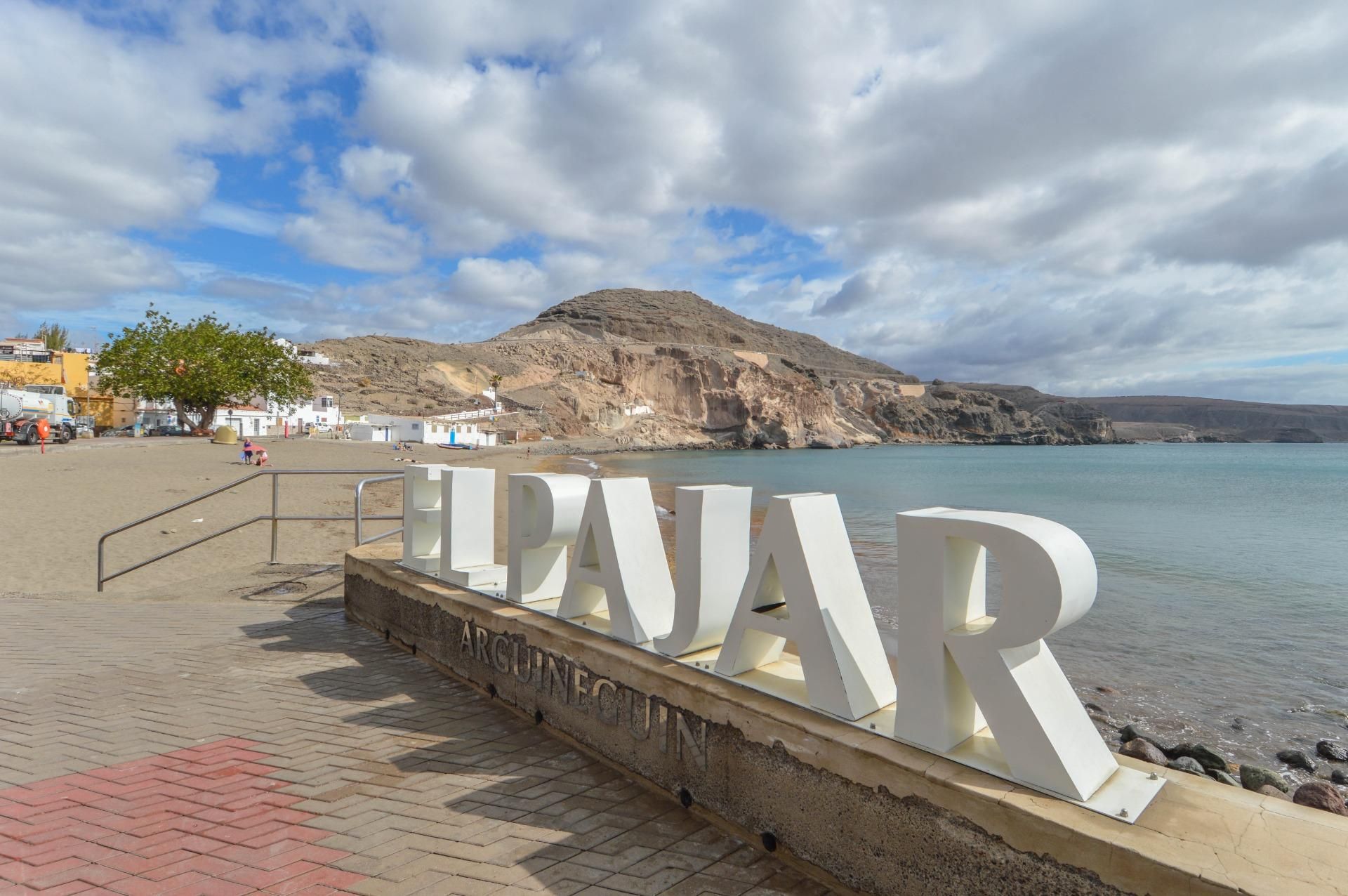 Exterior view of Country house for sale in San Bartolomé de Tirajana  with Terrace, Storage room and Furnished