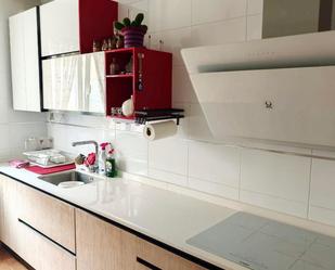 Kitchen of Single-family semi-detached for sale in Chozas de Abajo  with Heating, Parquet flooring and Terrace