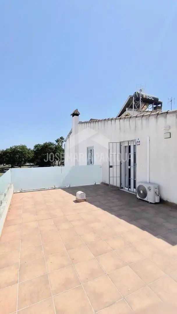 Terraza de Casa adosada en venta en Jerez de la Frontera con Aire acondicionado, Calefacción y Jardín privado