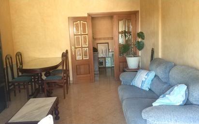 Living room of Flat for sale in Parla  with Air Conditioner and Terrace