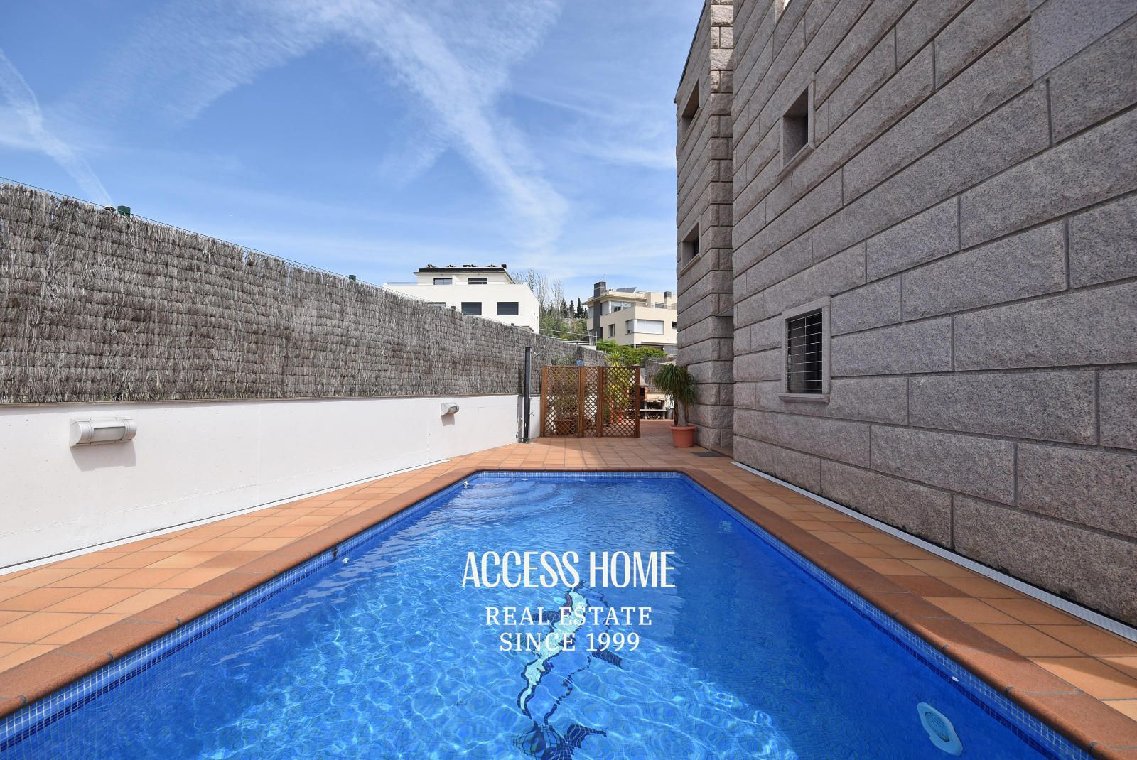 Exterior view of House or chalet for sale in Tiana  with Air Conditioner, Heating and Swimming Pool