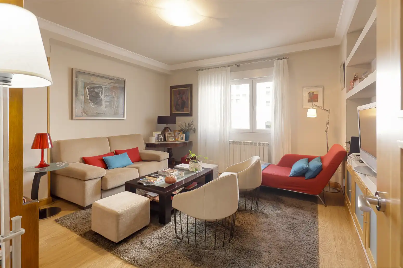 Sala d'estar de Pis en venda en Oviedo  amb Calefacció