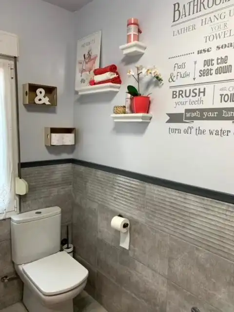 Badezimmer von Wohnung zur Miete in León Capital  mit Terrasse und Möbliert