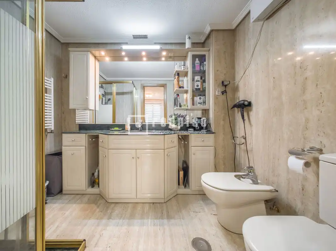 Bathroom of Flat for sale in Alcorcón  with Private garden and Swimming Pool