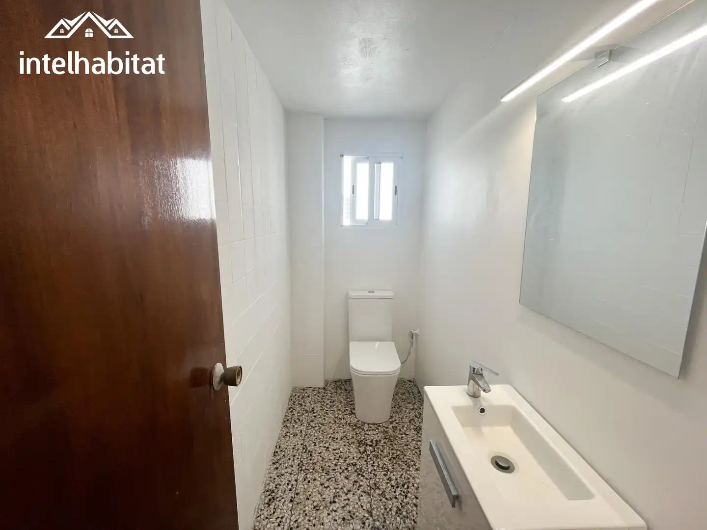 Baño de Piso en venta en Gandia con Terraza, Amueblado y Balcón