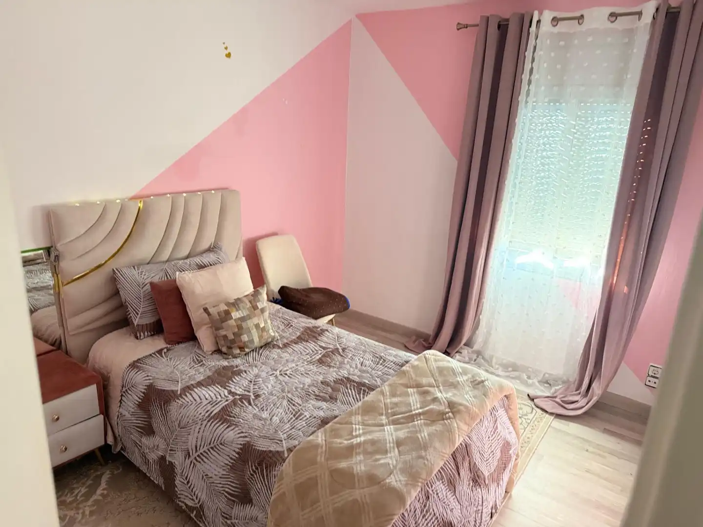 Habitación de Piso en venta en Terrassa con Aire acondicionado, Parquet y Amueblado