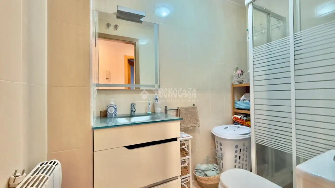 Piso en venta en C. Bécquer, Fuensalida