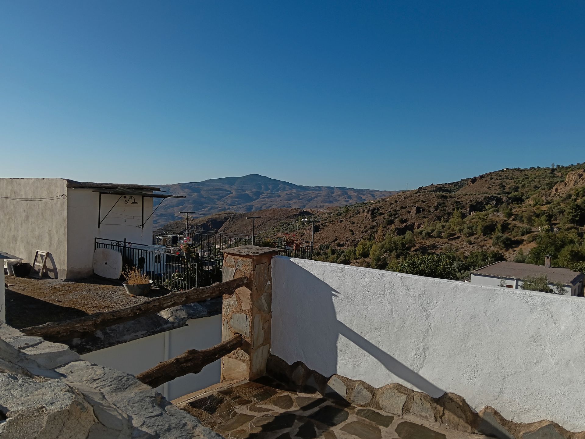 Vista exterior de Finca rústica en venda en Alpujarra de la Sierra amb Terrassa