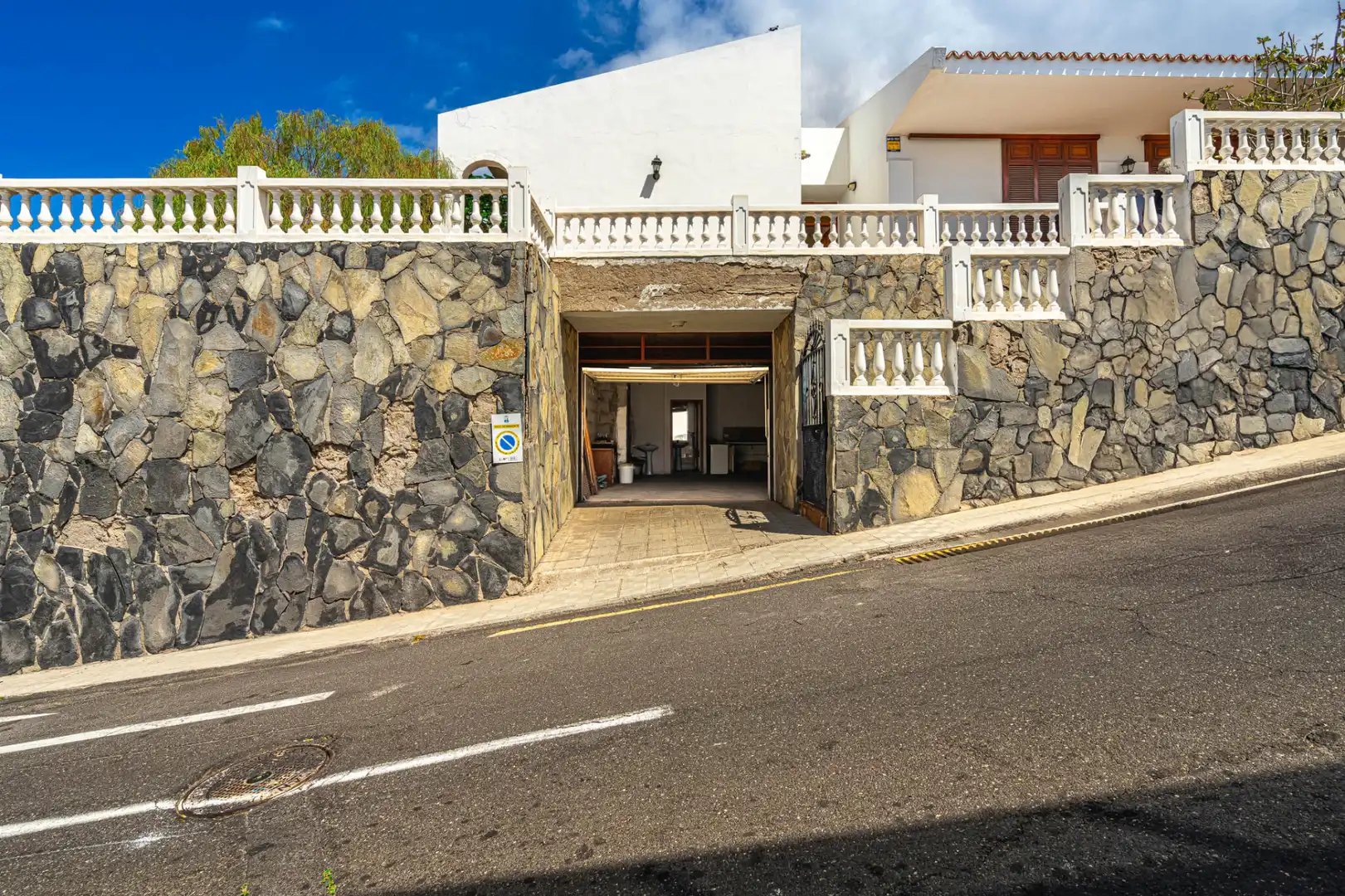 Vista exterior de Casa o chalet en venta en Adeje con Jardín privado y Terraza