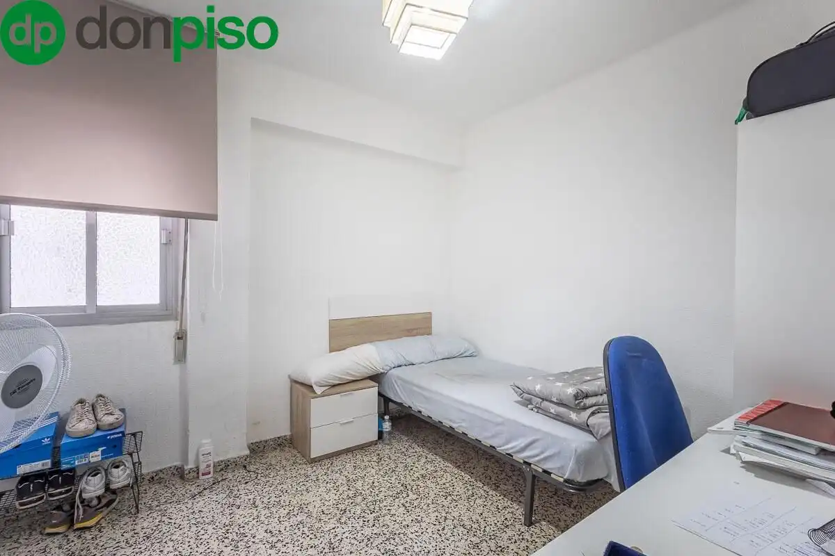 Habitación de Piso en venta en Granada