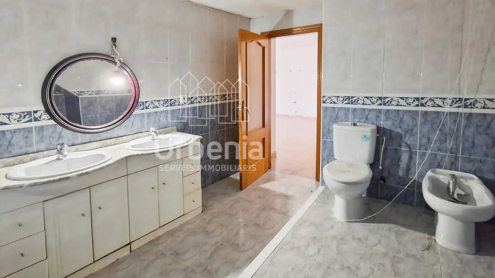 Baño de Piso en venta en Mataró con Calefacción