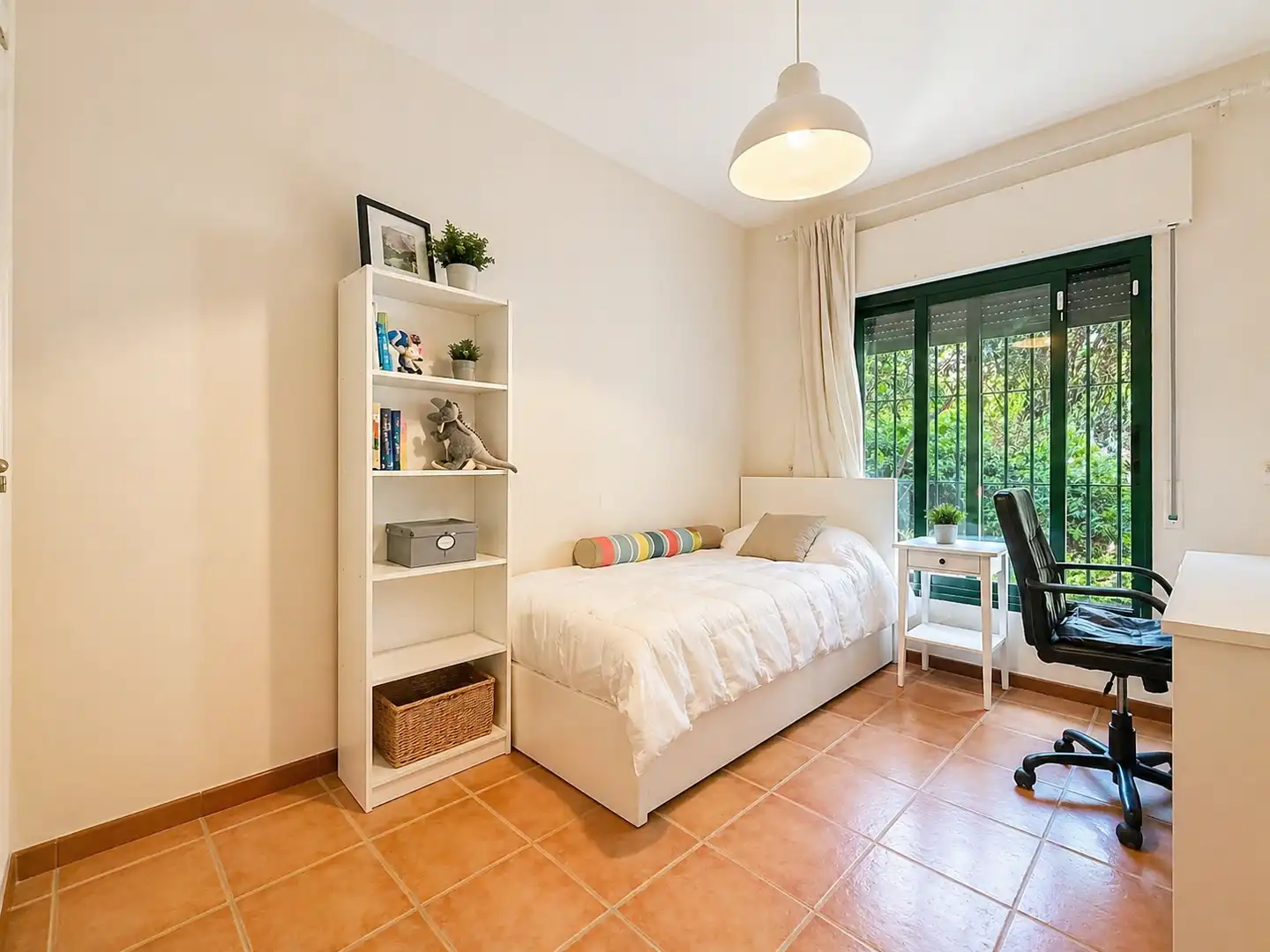 Bedroom of Detached homes for sale in Sotogrande  with Air Conditioner and Terrace