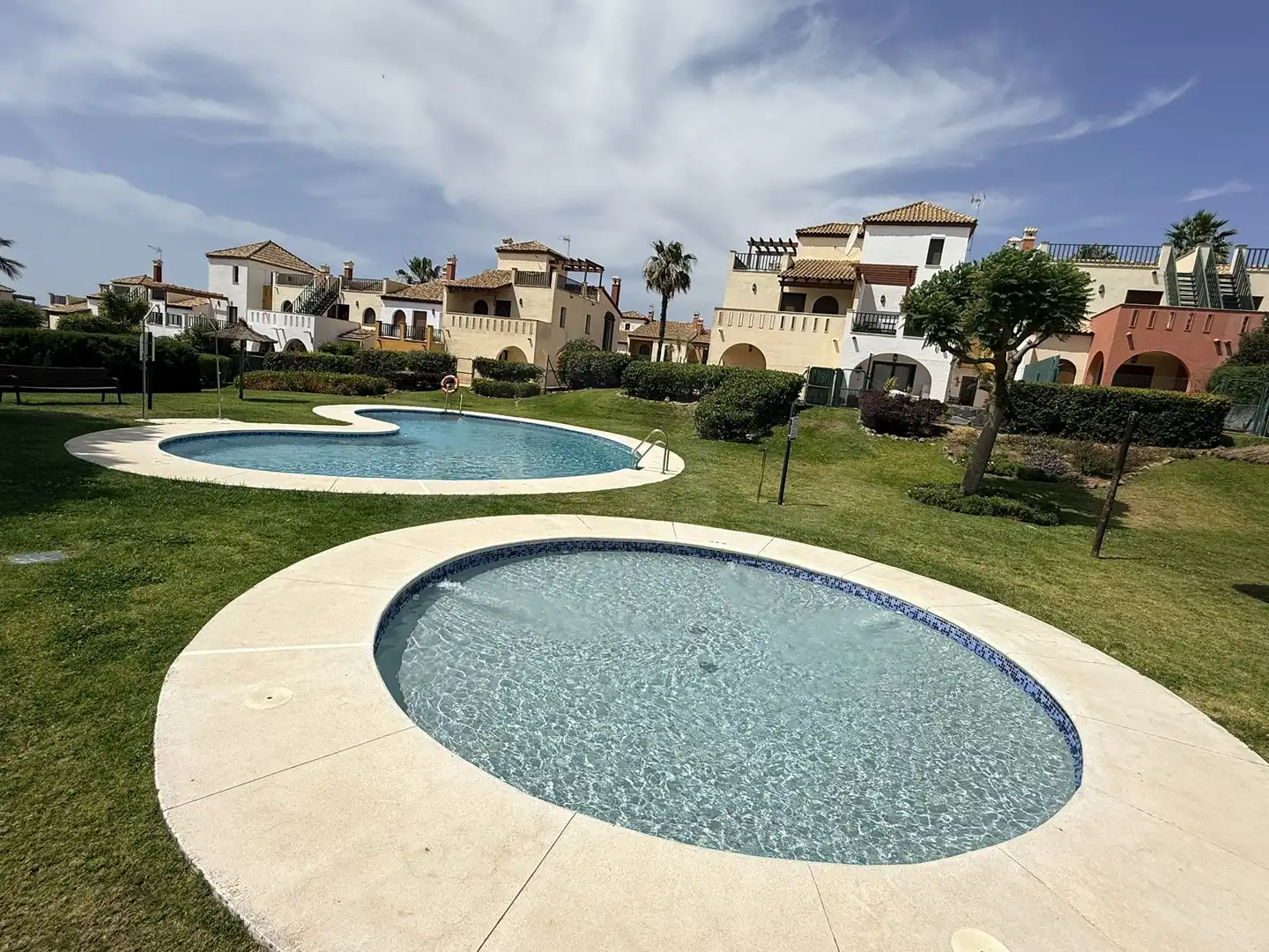 Semi-detached house with pool for sale in Costa Esuri, imagen 39