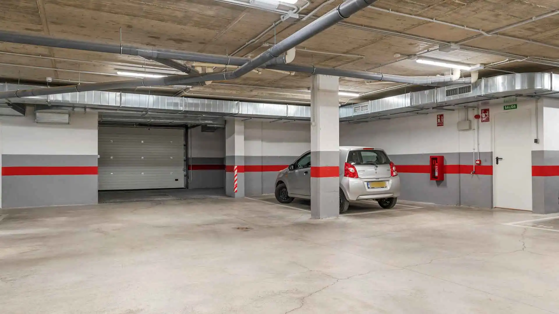 Parking de Apartamento en venta en Estepona con Aire acondicionado, Jardín privado y Terraza