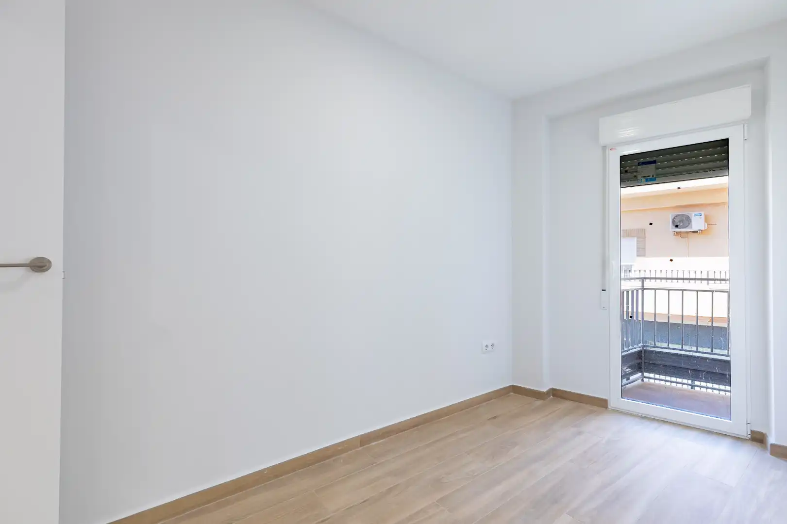 Habitación de Piso de alquiler en Meliana con Aire acondicionado, Terraza y Horno