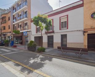 Vista exterior de Edifici en venda en Linares