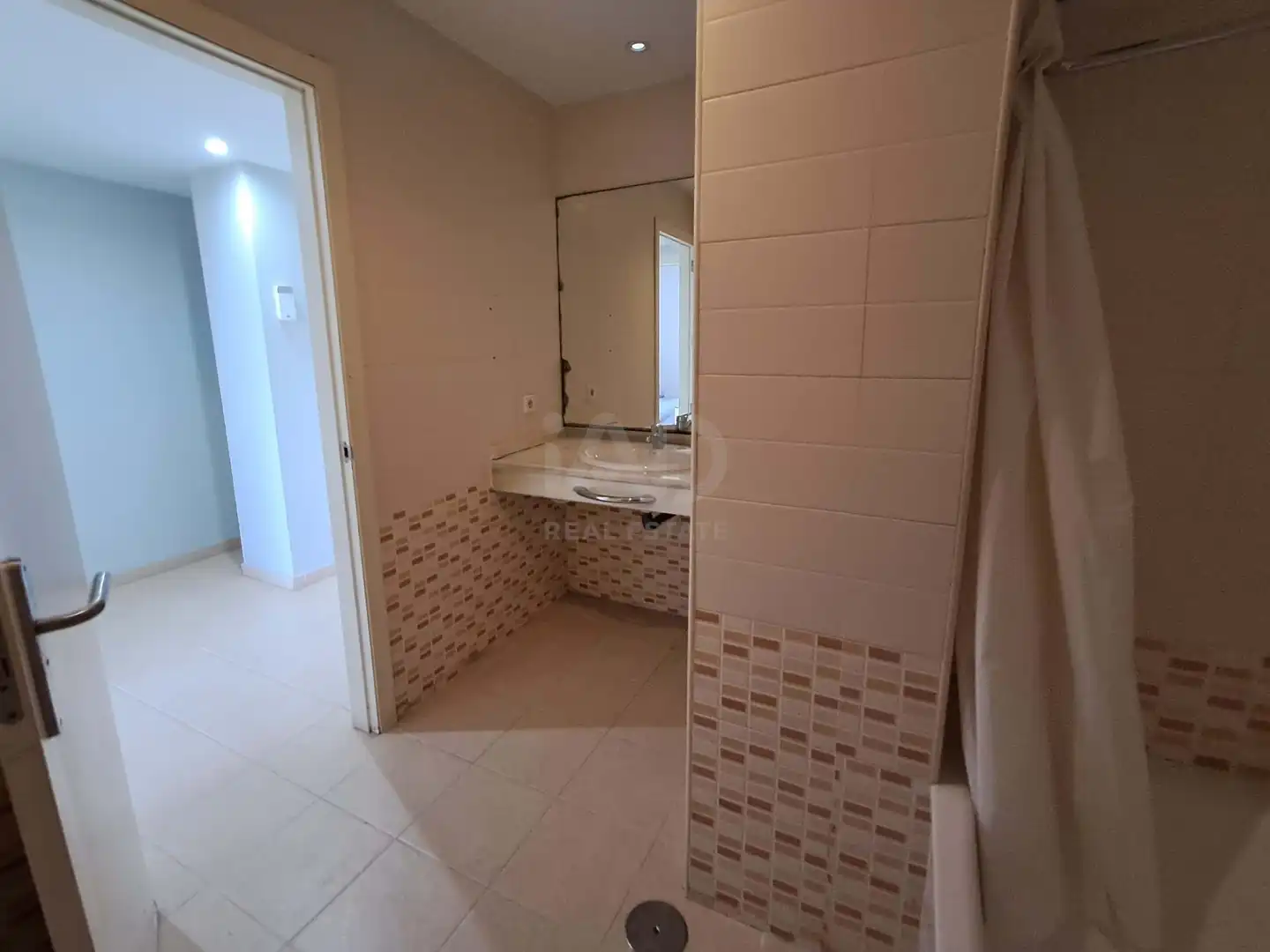 Baño de Piso en venta en El Puerto de Santa María con Aire acondicionado, Calefacción y Piscina