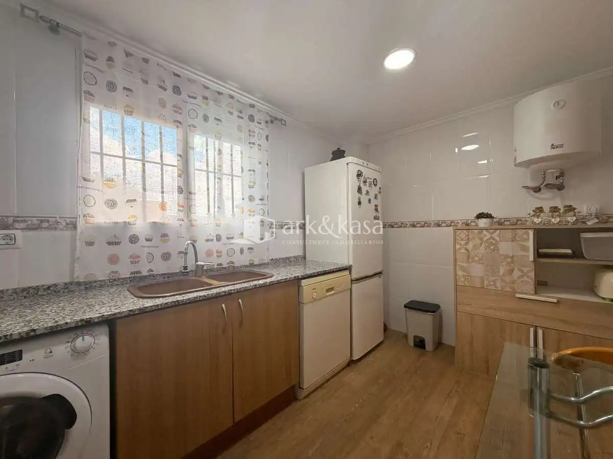 Chalet con piscina en venta en Urbanizaciones, imagen 32
