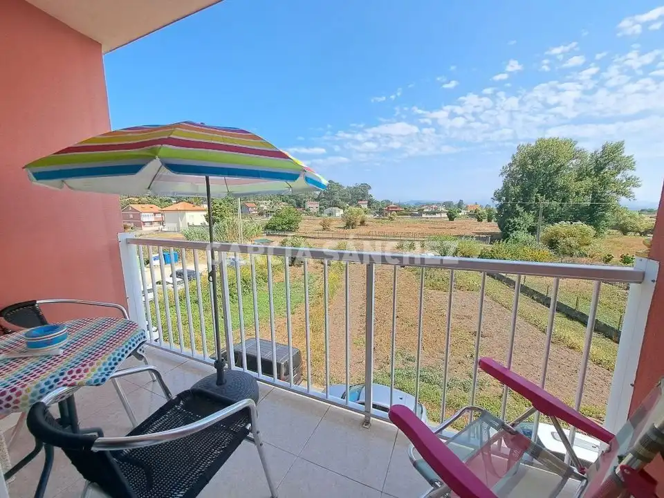 Terrasse von Wohnungen zum Verkauf in Boiro mit Möbliert