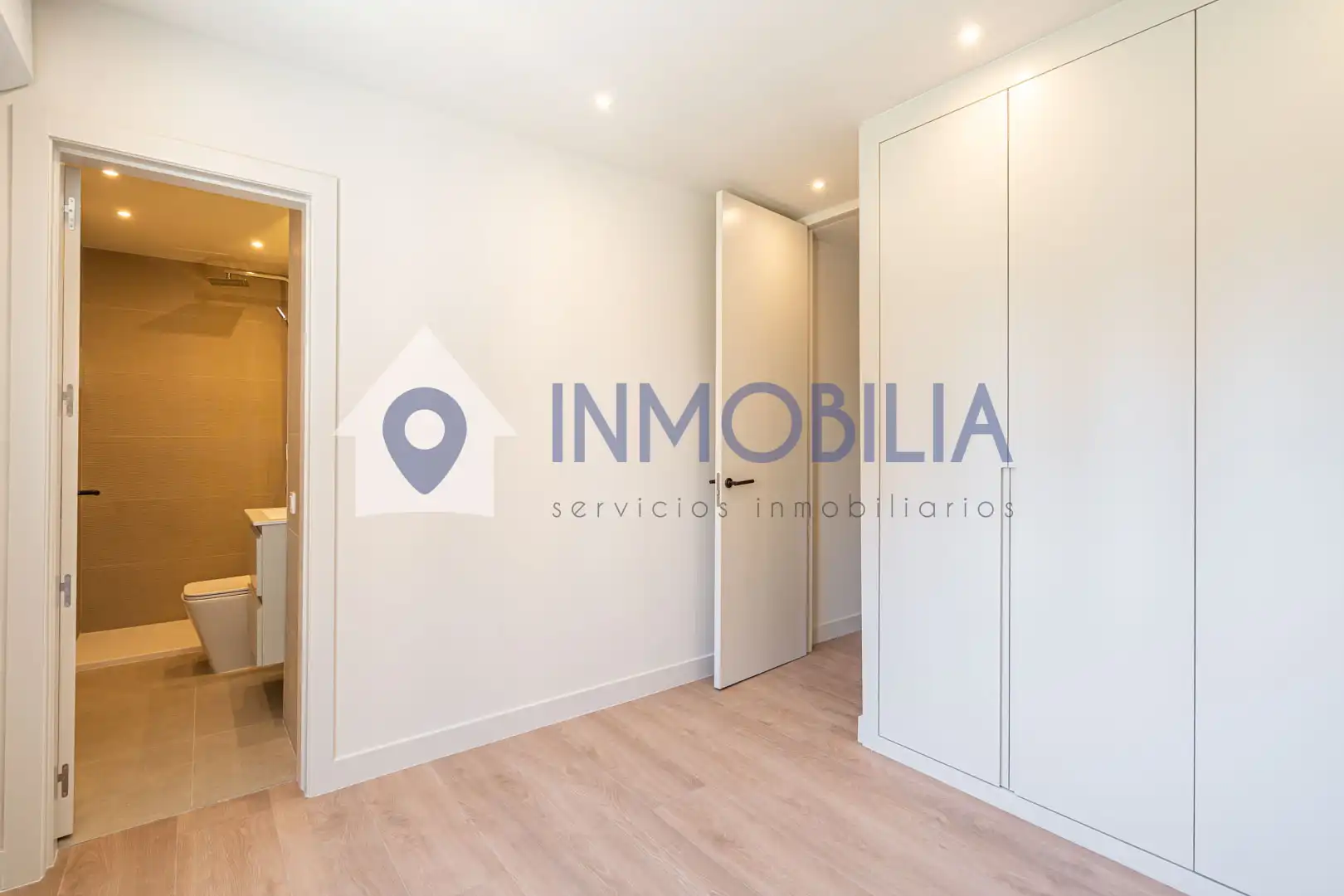 Bedroom of Flat for sale in Madrid  with Air Conditioner, Heating and Terrace