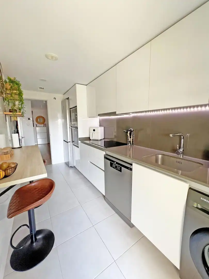 Cocina de Apartamento en venta en Valencia con Calefacción, Jardín privado y Terraza